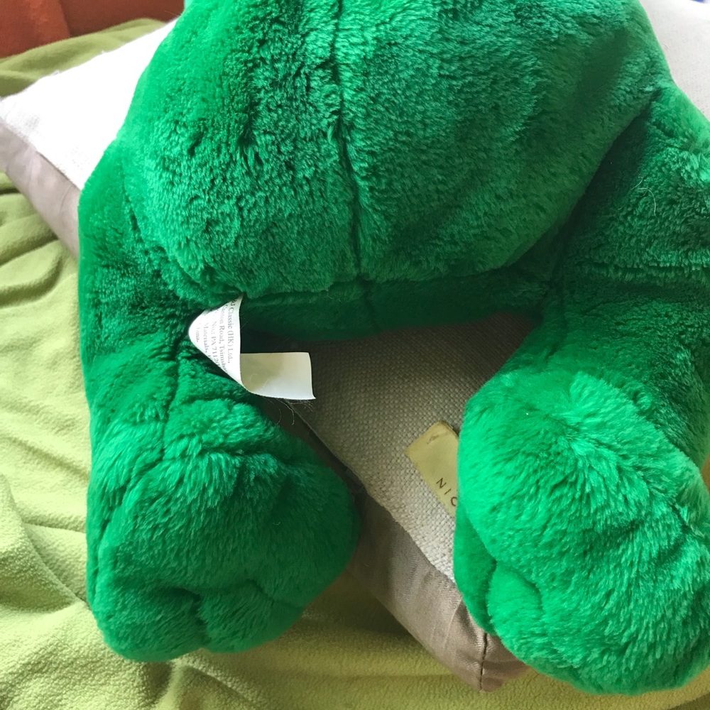 Bundle 3 for $10 fun big eyed green frog in EUC. - Picture 5 of 10